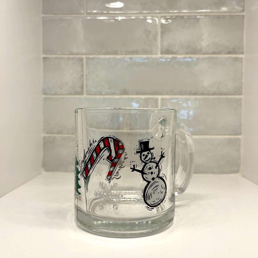 NWOT Starbucks Collectible Beautiful Glass Christmas Mugs set of 4